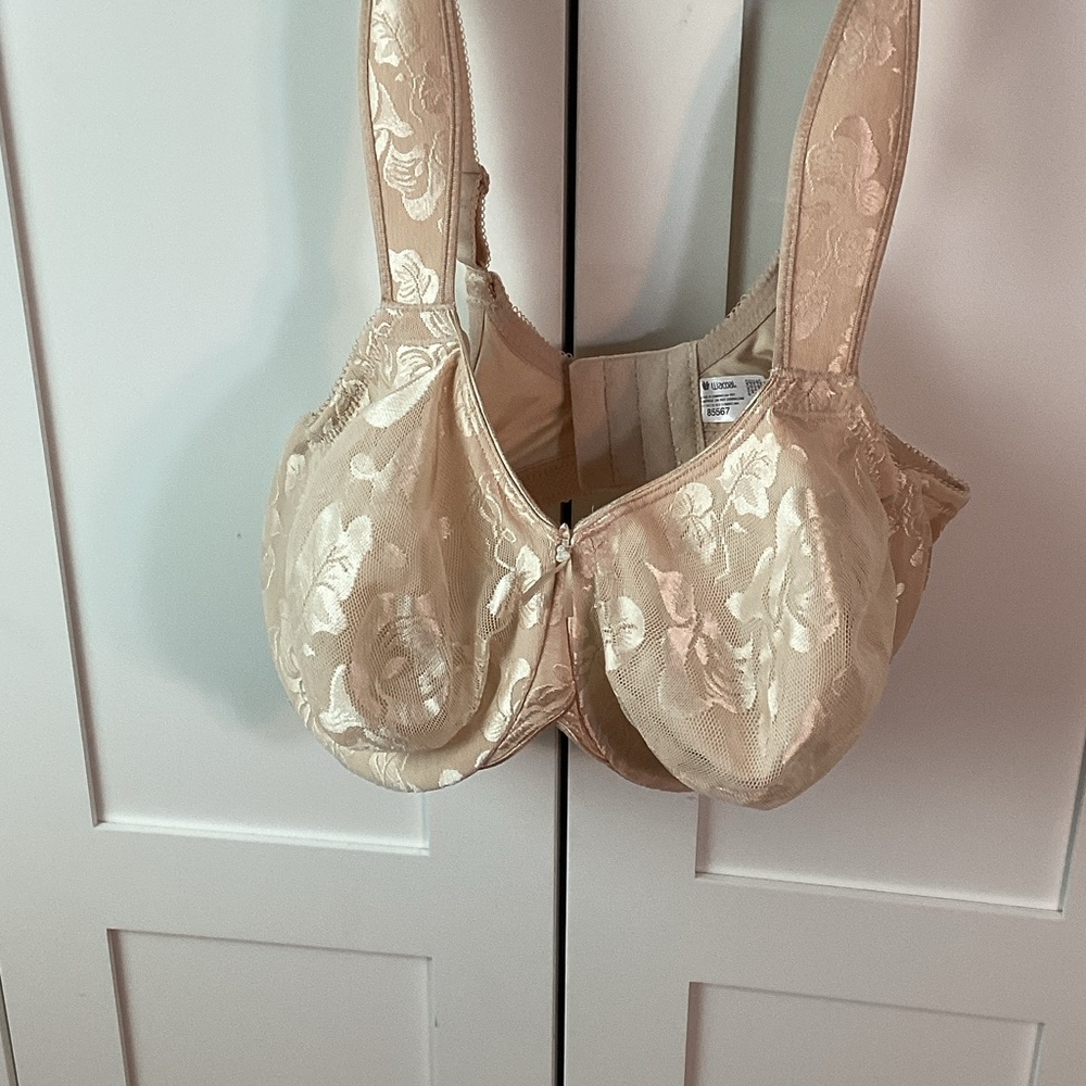 Wacoal Underwire Bra Size 42DD